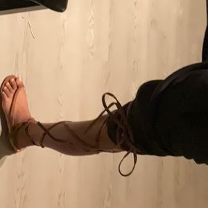 Jennifer Lopez brown suede long string sandals size 9